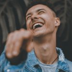 Lire la suite à propos de l’article Médire des cons, un art bien français ?