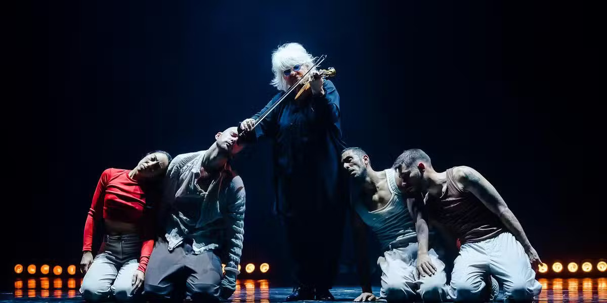 You are currently viewing Catherine Lara unit violon et danse urbaine