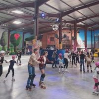 Le Roller Dance, bulle hors du temps qui fait rouler les générations