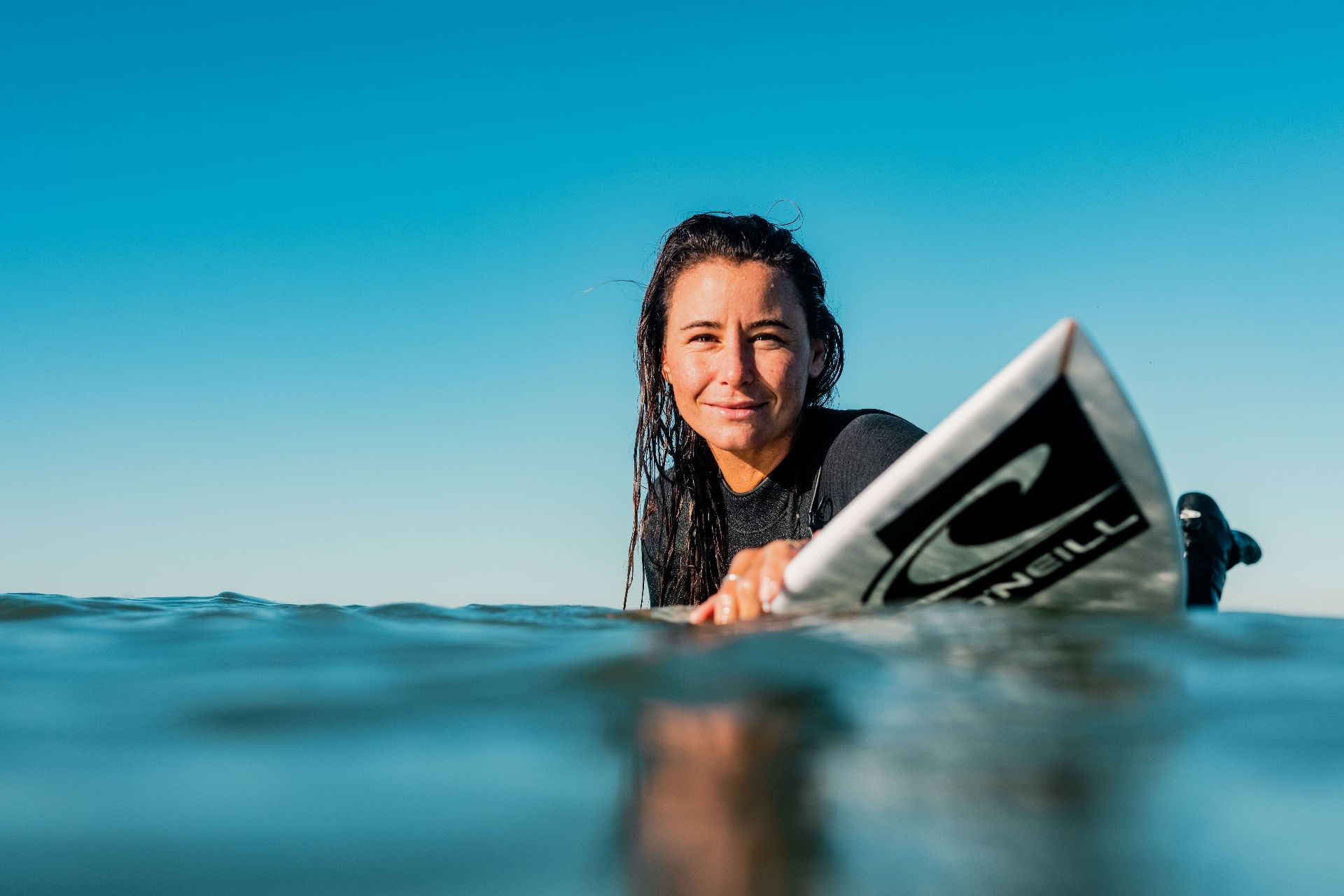 You are currently viewing Surfez sur la vague avec Johanne Defay, médaillée olympique